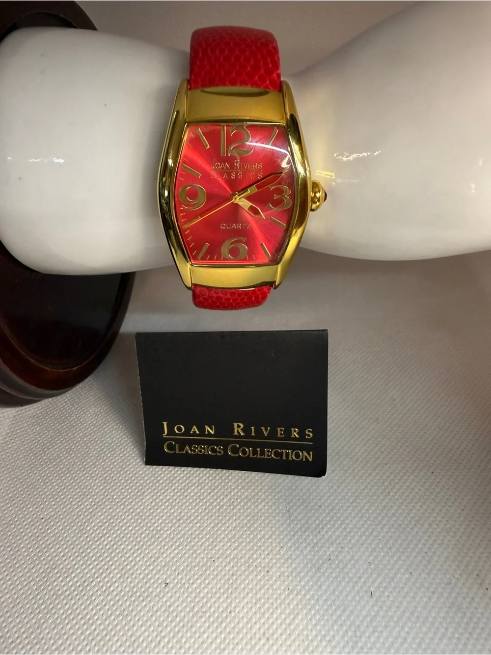 Joan Rivers Watch Classic Collections Red & Gold Size 7-8 Original Box. Working!